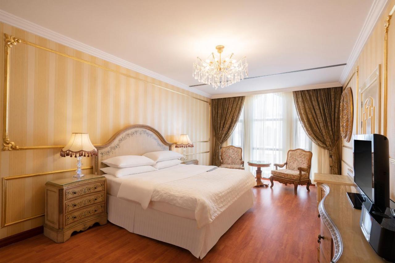 Le Meridien Medine Dış mekan fotoğraf A bedroom in the hotel