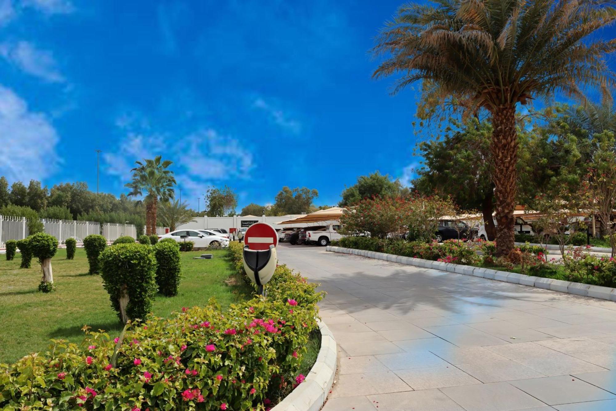 Le Meridien Medine Dış mekan fotoğraf The entrance to the resort